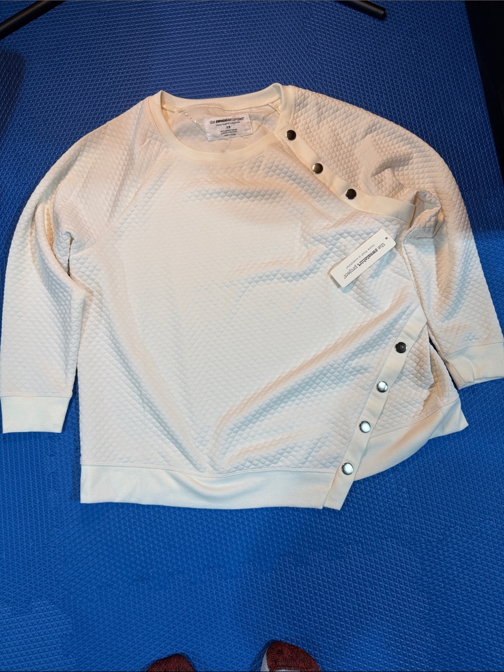 Quilted Snap-Accent Crew Neck Sweater in Cream